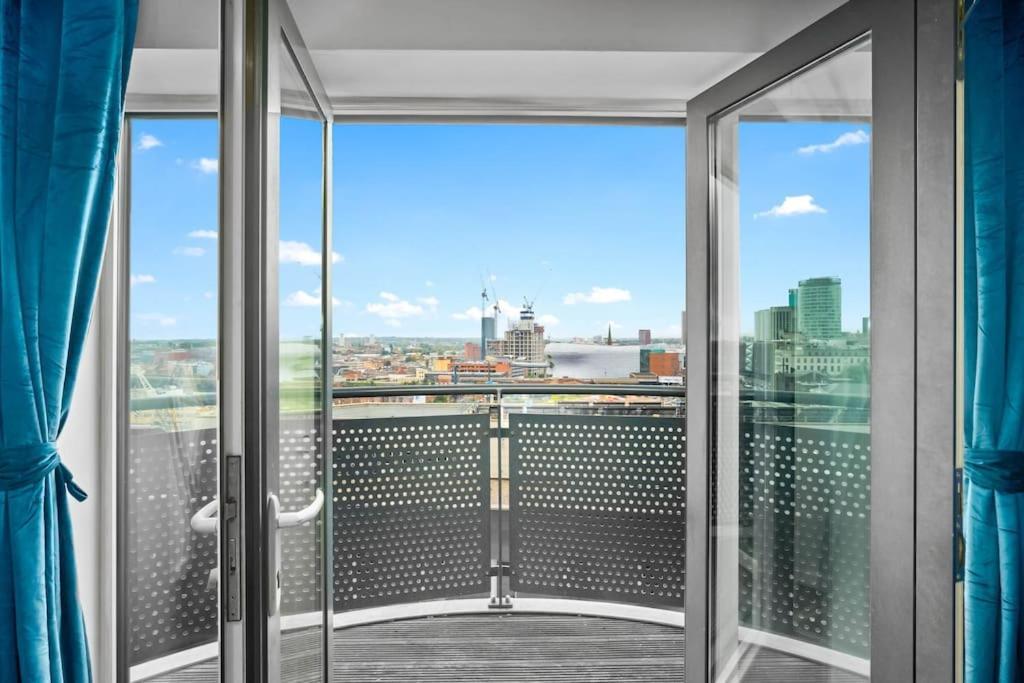 Spacious 2 Bed Apt B'Ham Cc With Parking Sleeps 7 Birmingham Exterior photo